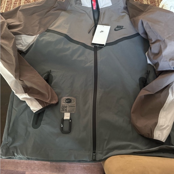 Nike Other - Nike Men’s Gray and Brown Colorblock Windbreaker Jacket